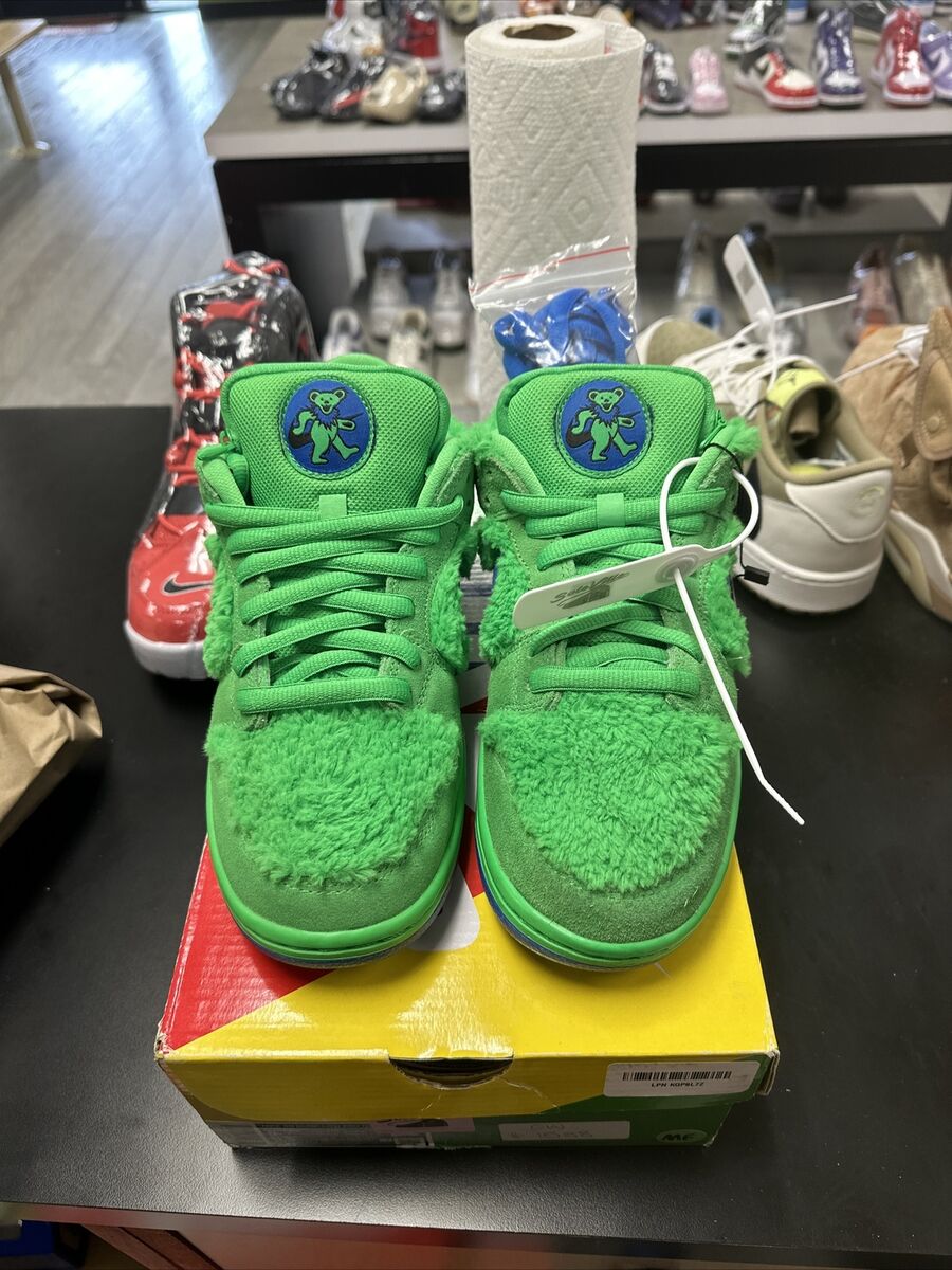 Size 8 - Nike SB Dunk Low x Grateful Dead Green Bear 2020 Size 8 - Nike SB Dunk Low x Grateful Dead Green Bear 2020