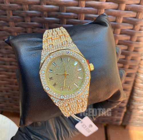 Reloj de acero inoxidable simulado diamante con correa de metal helado para hombre - Imagen 2 de 7