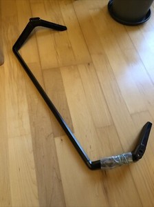 TV Standfuss chiq l32h7lx Original mit Befestigung Schrauben