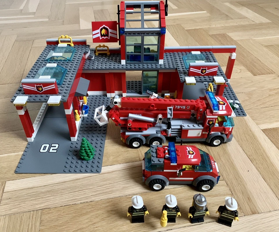 LEGO City 7945 Fire Station, foto 1 de 5