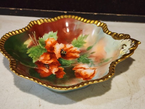 T & V Limoges Hand Painted Poppy Open Gold Trim Shell Bowl Artist Signed - Picture 3 of 15