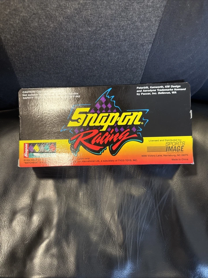 1994 Matchbox Snap-On Dale Earnhardt #3 Goodwrench Team Transporter Ltd Ed. - Imagem 2 de 4