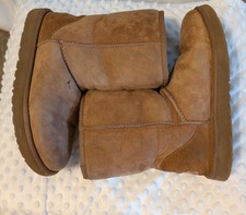 UGG Australia Classic Short Sheepskin Winter Boot Women's Chestnut Size US8 EU39