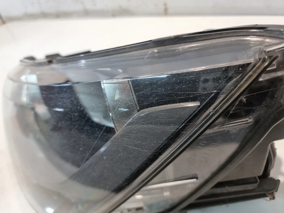 Faro delantero izquierdo pasajero Audi A1 N/S lámpara halógena 2018 MK1 OEM 8X0941003A Foto 4 de 4