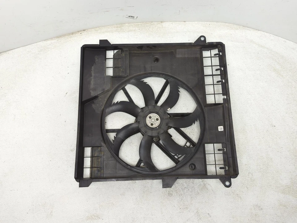 2020-2024 Nissan Frontier Radiator Cooling Fan Motor & Shroud 21481-9By0a - Image 4 of 4