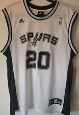 Ultimate San Antonio Spurs Collector and Super Fan Gift Guide 46