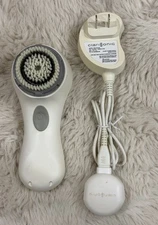 CLARISONIC MIA Sonic Facial Cleansing Brush System With Charger In White