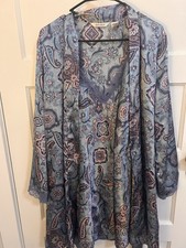 Delicates Women s Sleepwear Robe and Gown Blue and Pink Paisley Size Medium