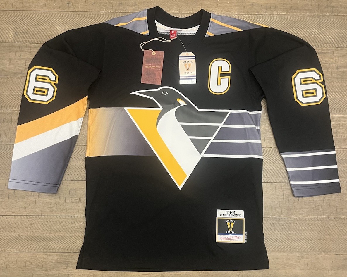 NWT - Pittsburgh Penguins Mario Lemieux Mitchell & Ness 1996/97