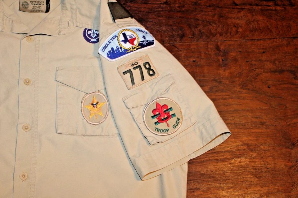 Boy Scouts of America BSA Men's Shirt Tan Medium Sewn Patches Short Sleeve - Image 2 of 4