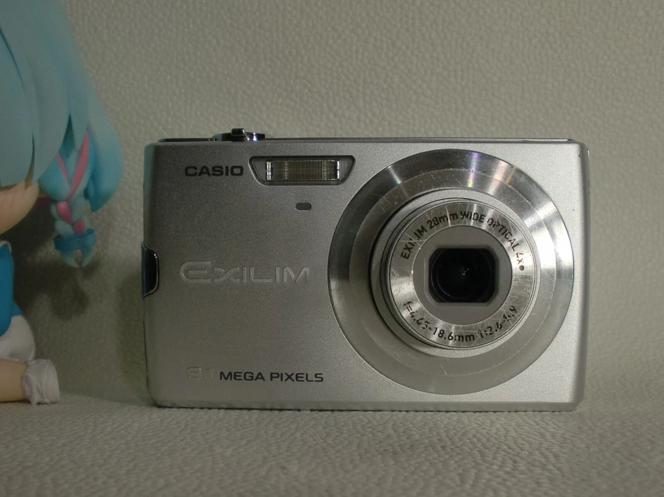 CASIO EXILIM ZOOM EX-Z250,f/2.6,9.3MP,4x,3in,Silver, Excellent from JAPAN,USED - Image 2 of 4