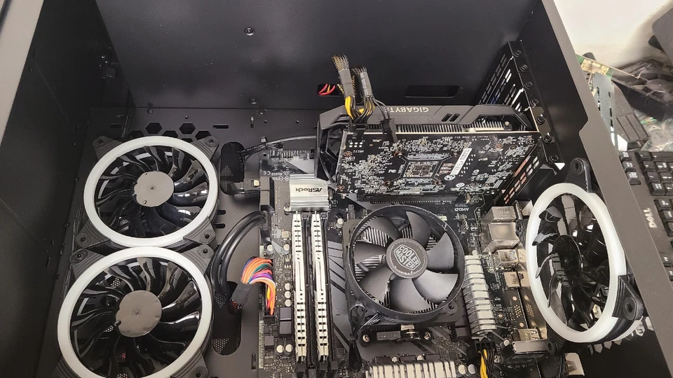 CyberPowerPc Gaming   AMD Ryzen 5 3600 6core 3.6Ghz 16gb GTX-1650 2tb 240ssd - Image 4 of 4