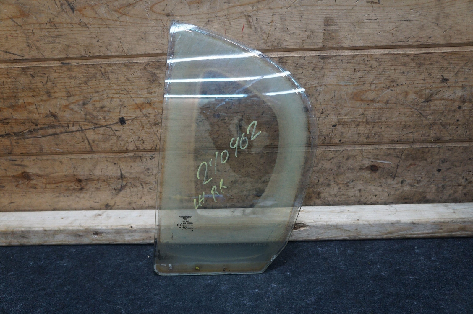 Rear Left Fixed Vent Glass 3W5845215 Bentley Continental Flying Spur 06-12 *Note