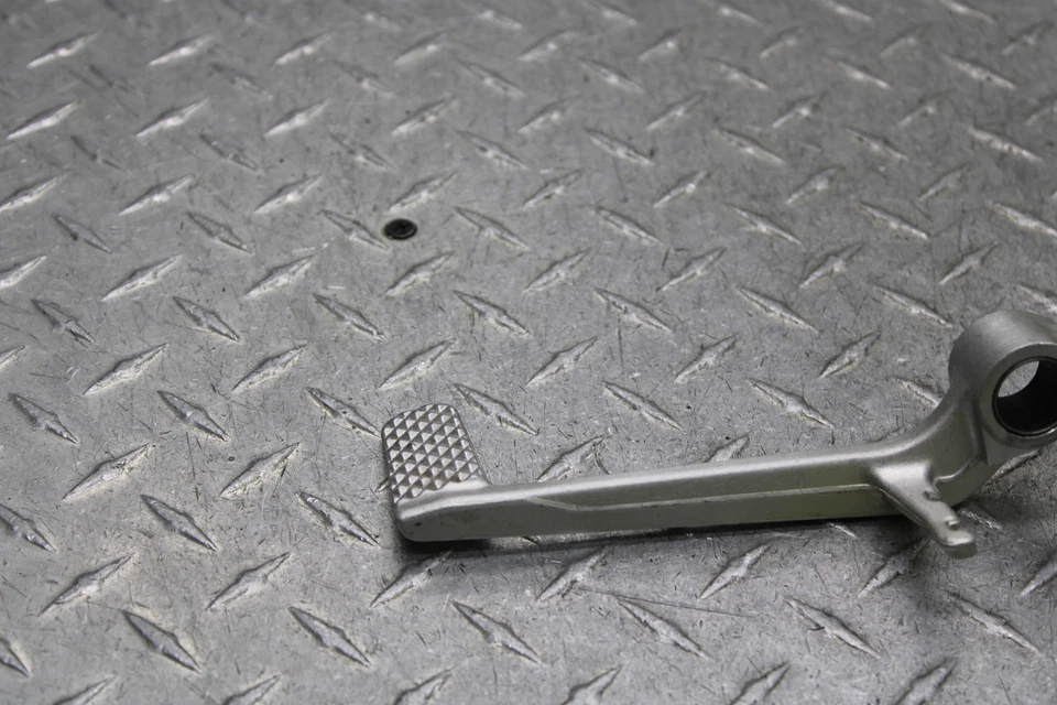 2009 年 YAMAHA YZF R6S Brake 踏板 5SL-27211-00-00 — 第 3/4 张图片