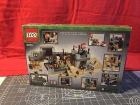 2015 LEGO Minecraft The Desert Outpost (21121) Unopened NEW