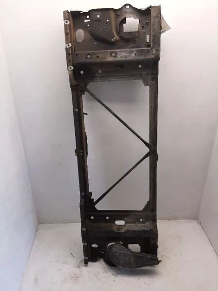 Soporte núcleo radiador 96-00 camioneta Chevrolet 2500 15149287 Foto 4 de 4