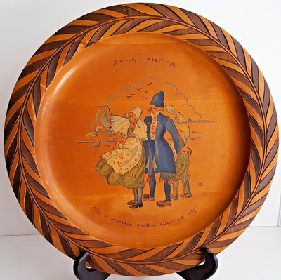 Sweden Halland Vintage Hand Made Wooden Plate Minne Fran Sverige Dutch