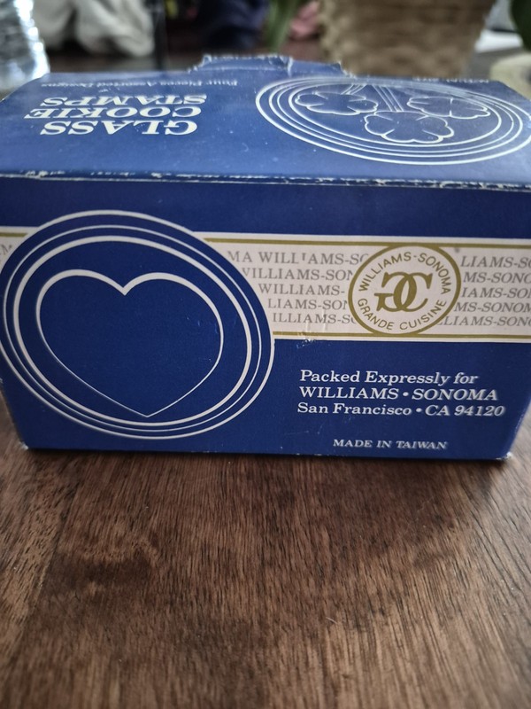 Williams Sonoma Glass Vintage Cookie Stamps Original Box