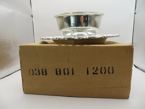 Vintage Oneida Silver Plate Sauce Gravy Bowl with Attached Saucer - Picture 8 of 8