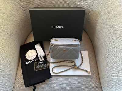 NIB 100%AUTH CHANEL Classic Grey Lambskin Pearl Crush Long Vanity