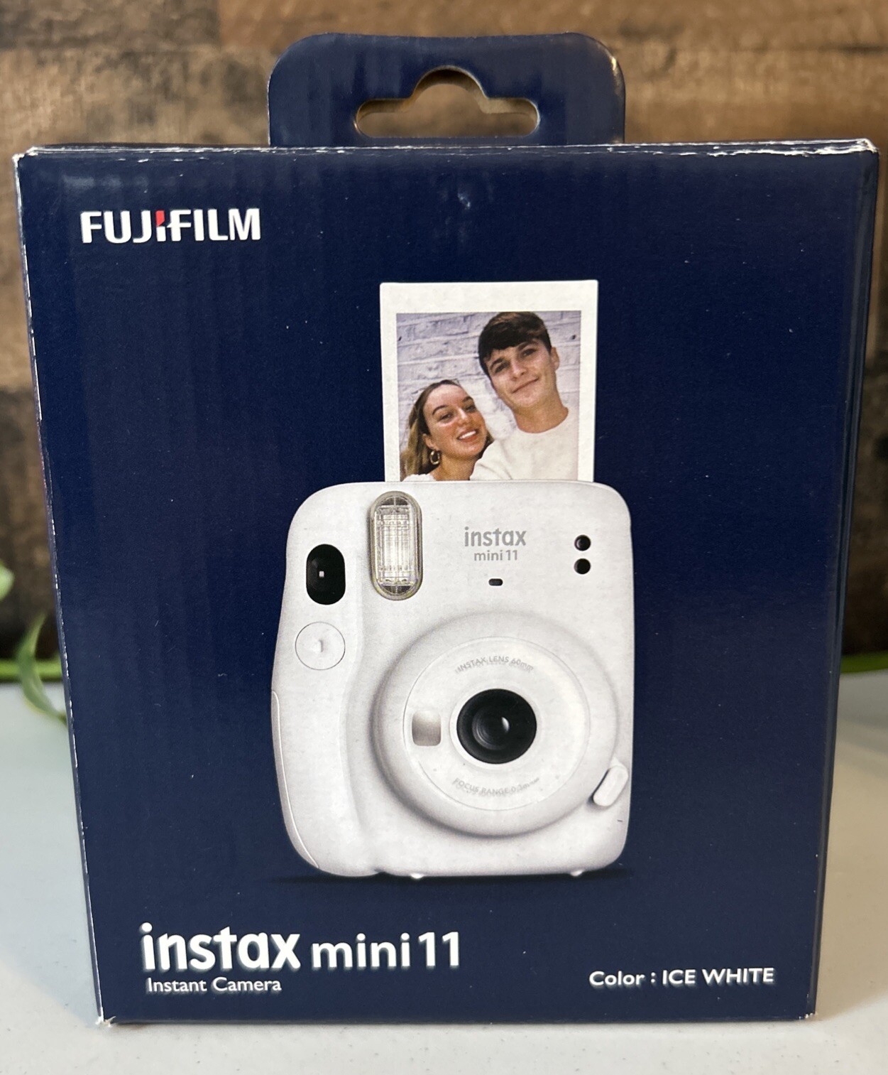 Fujifilm Instax Mini 11 Ice White Instant Camera with Selfie Mode-image