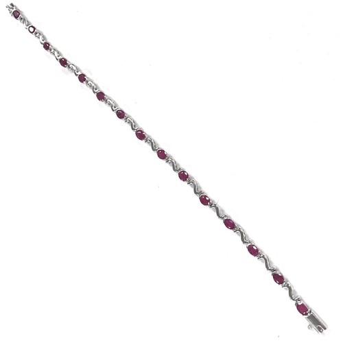 14 Karat White Gold 3.0 CT Oval Ruby Red Gemstone Wavy Tennis Bracelet 7" B112 - Picture 2 of 5