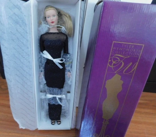 Poupée Tonner Fashion Show Finale Bride Tyler – 2001, Rare, NRFB
