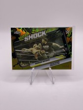 2026 Topps Chrome WWE Roman Reigns Viral Shock Gold Refractor /50 #VIR-19