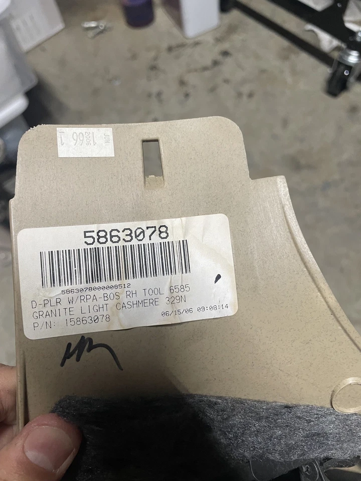 GMC Chevy 2007-2014 pasajero trasero interior D pilar cubierta altavoz 15863078 diestro Foto 3 de 3