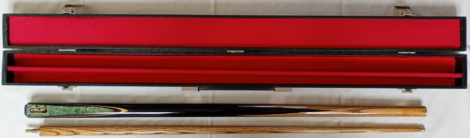 Riley Snooker Cue 2 Piece Boxed