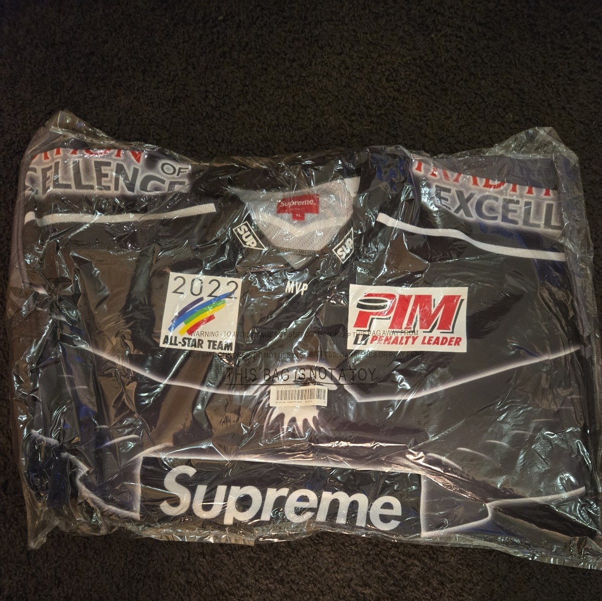 SEALED Supreme Eagle Hockey Jersey BLACK Size XL (SS22) Box Logo 