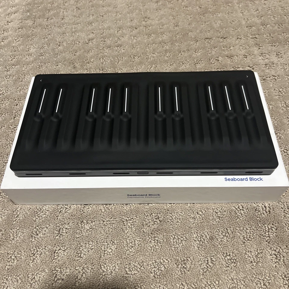 ROLI Seaboard Block 24 Key Expressive MIDI Keyboard Controller SBB01 - Image 2 of 3