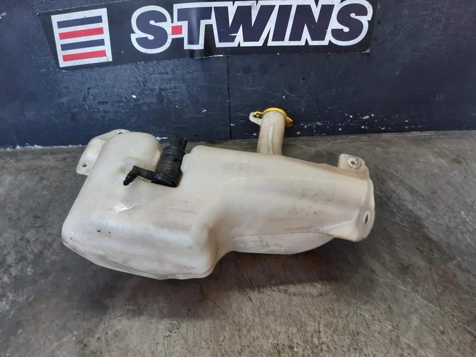 CHRYSLER 300C WASHER BOTTLE LX2, 07/12-12/14 12 13 14 - image 4 of 4