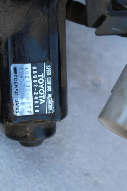 Actuador de control de crucero Lexus SC400 1992 1993 1994 1995 1996 1997 88002-24010 Foto 4 de 4