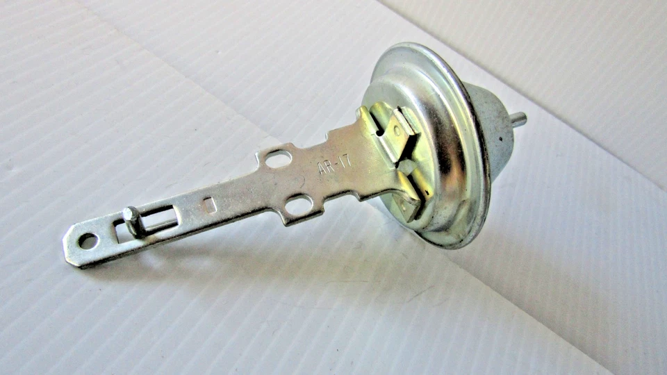 New BWD Automotive V402 Distributor Vacuum Control Advance - Image 3 of 3