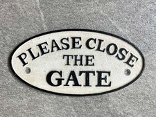 Please Close The Gate Sign Cast Iron 17cm Traditional Black White