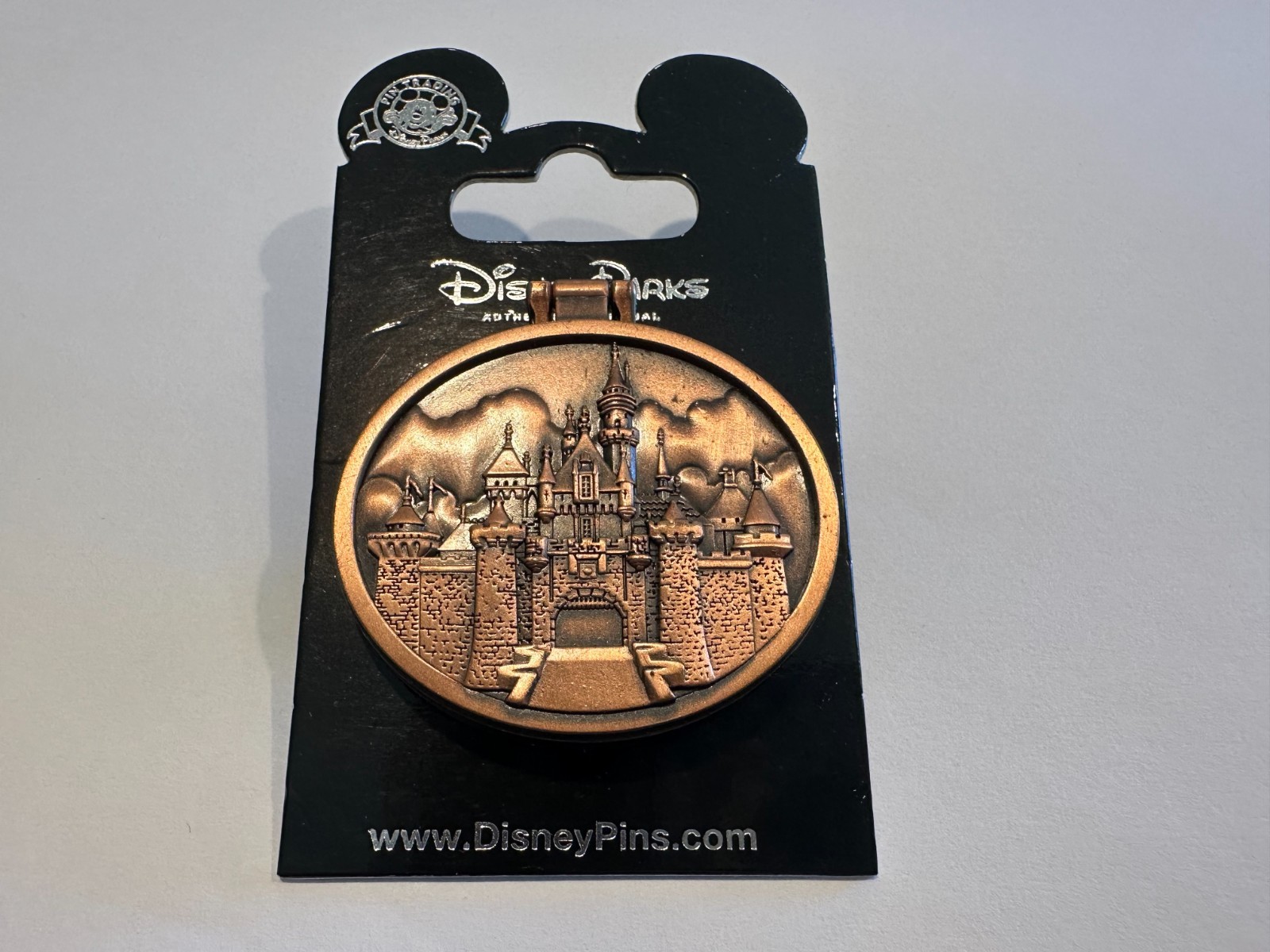 Disney Pin - Hinged Sleeping Beauty Castle with Walt Disney Quote