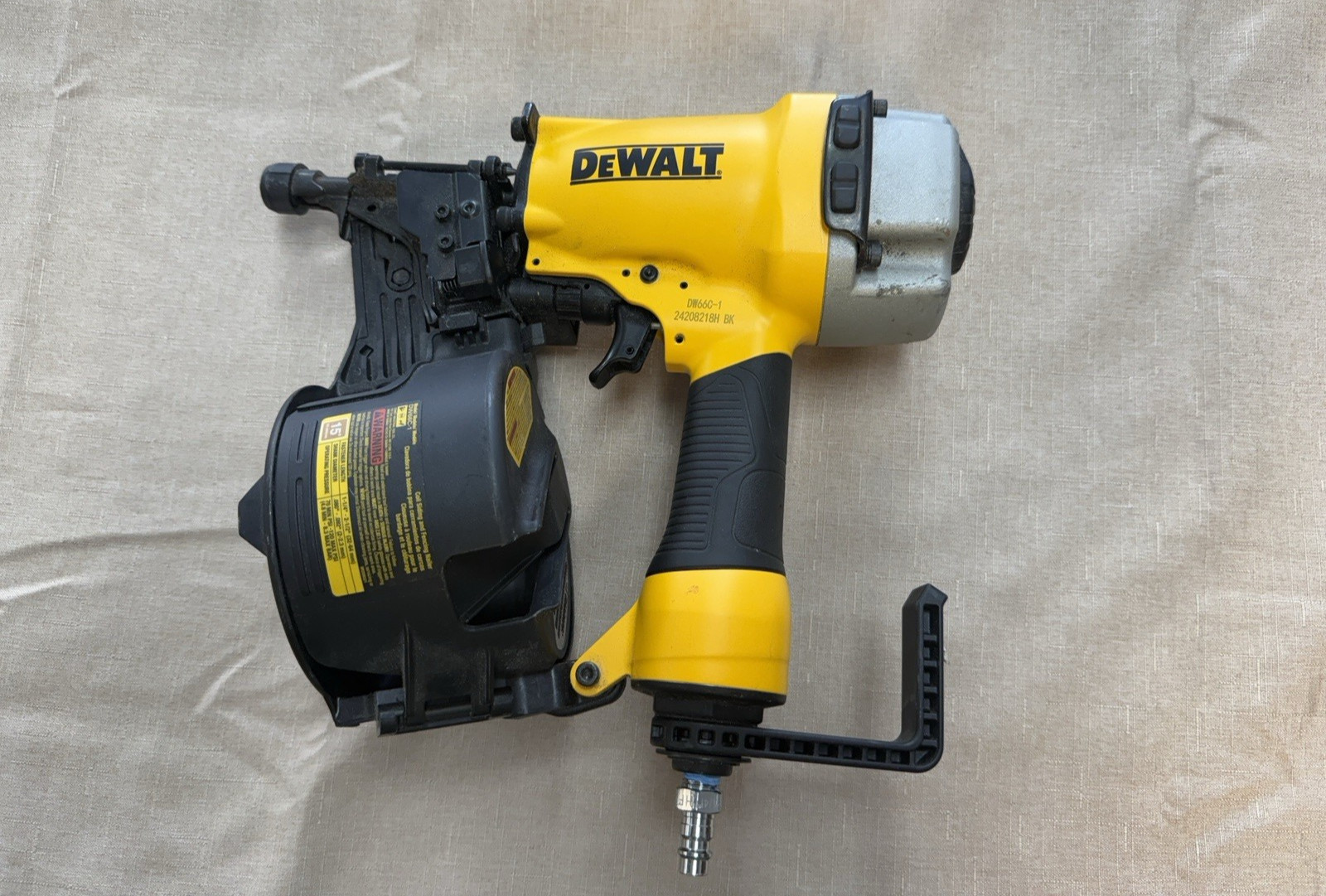 USED DeWalt DW66C-1   15-Degree Coil Siding/Fencing Nailer, Working