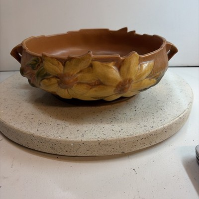 1940s ROSEVILLE CLEMATIS CENTERPIECE Bowl 6-10 USA Art Pottery No Known Issues