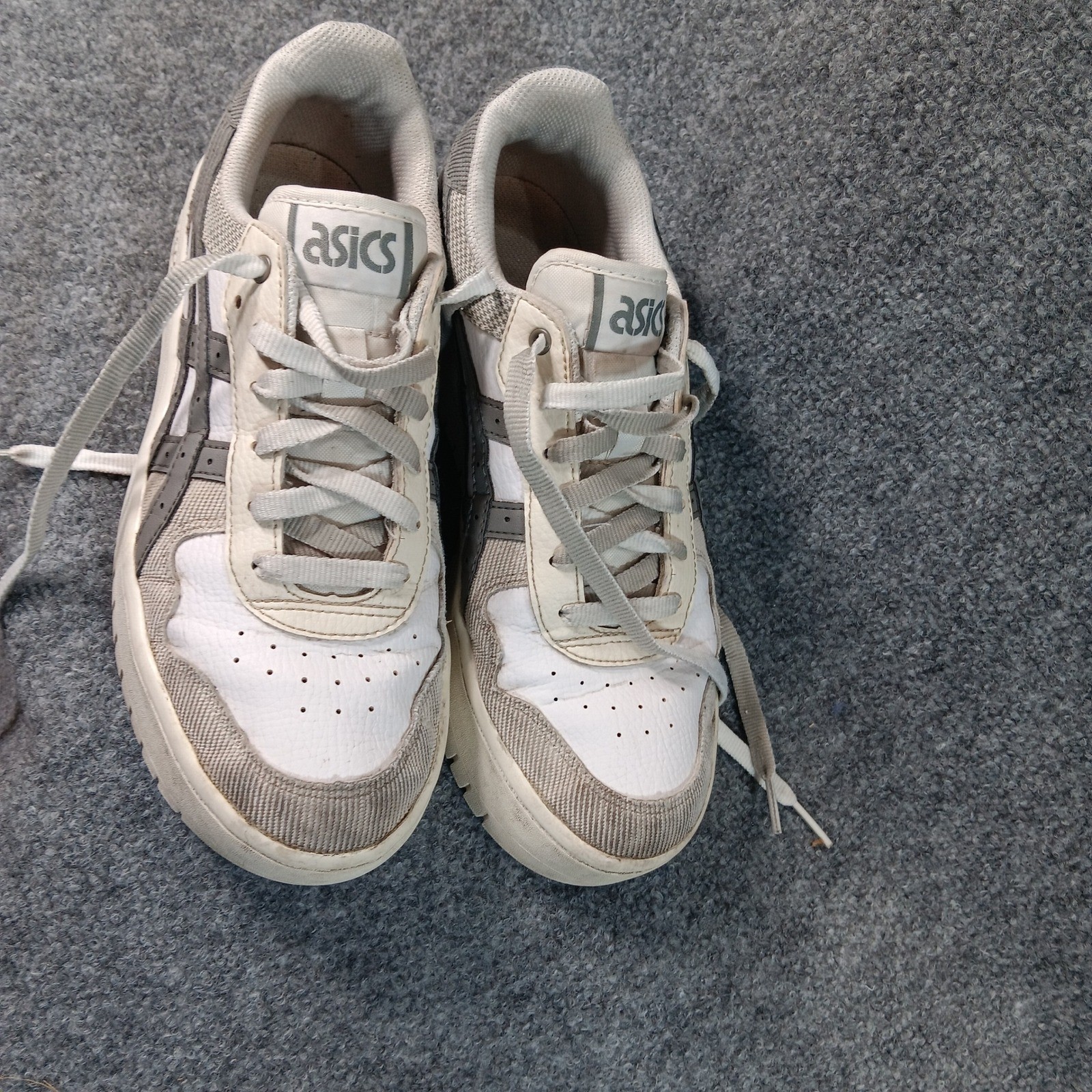 ASICS Low Top Sneakers White Grey Lace Up Athletic Shoes US 8.5 EU 40 UK 6.5 thumbnail 4