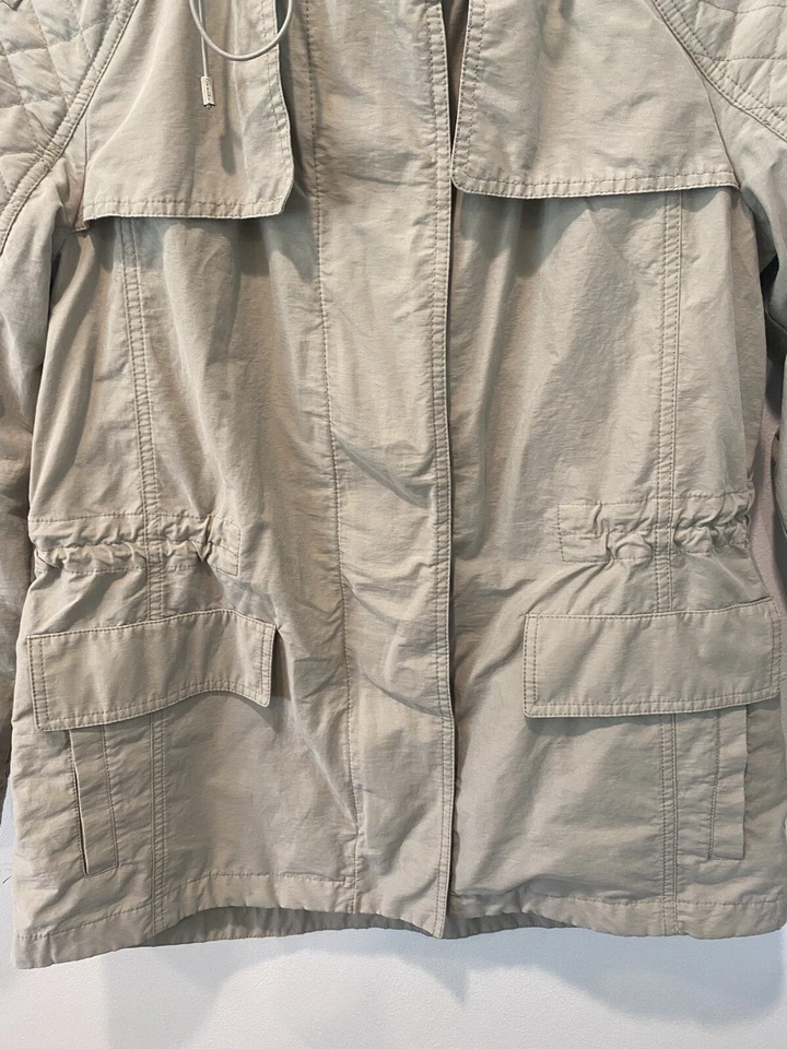 Abrigo anorak con capucha para mujer Calvin Klein tostado talla pequeña clásico aire libre ciudad Foto 4 de 4