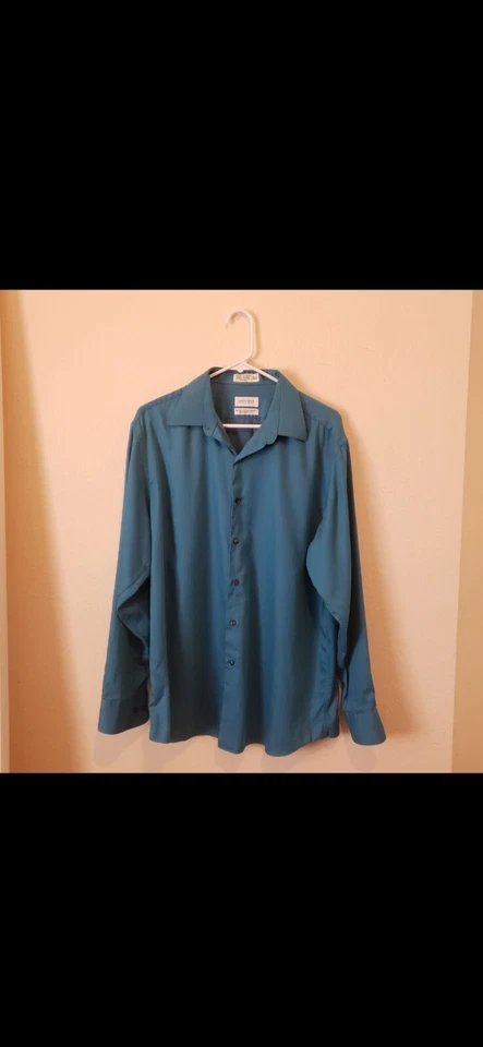 2 Mens Button Up Dressup Shirts Size 16 1/2 & 17, Both Fit Same. Great Condition - Image 2 of 4