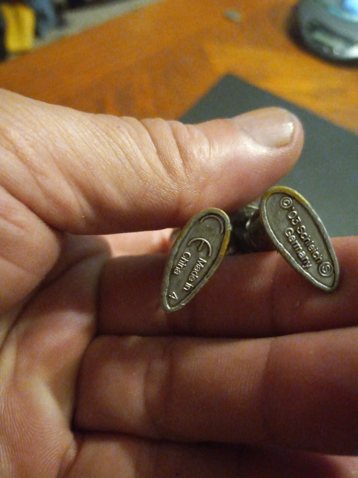  Figura Caballero Espada Larga Blindada Desmontada Edad Medieval Schleich Escala Foto 4 de 4