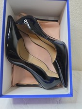 Stuart Weitzman Stuart 100 Black Patent Scallop Pointed Toe Pumps Size US 10B