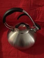 Chantal Whistling Tea Kettle Teapot Stainless Steel 1.8 Quart Model SL37-UPT