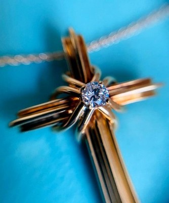 Tiffany & Co. Diamond 1P 18k Yellow Gold Signature Cross Pendant