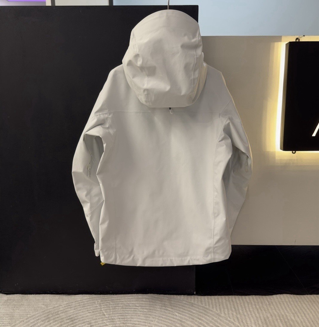 Arc'teryx Alpha SV Men's Gore-Tex Jacket Size L White Whiteout thumbnail 3