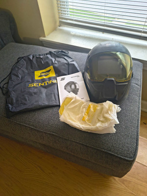 ESAB A-50 Sentinel Welding Helmet Auto-Darkening Variable Shade 4 Sensors Black.