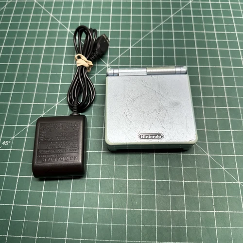 Nintendo Game Boy Advance SP Pearl Blue