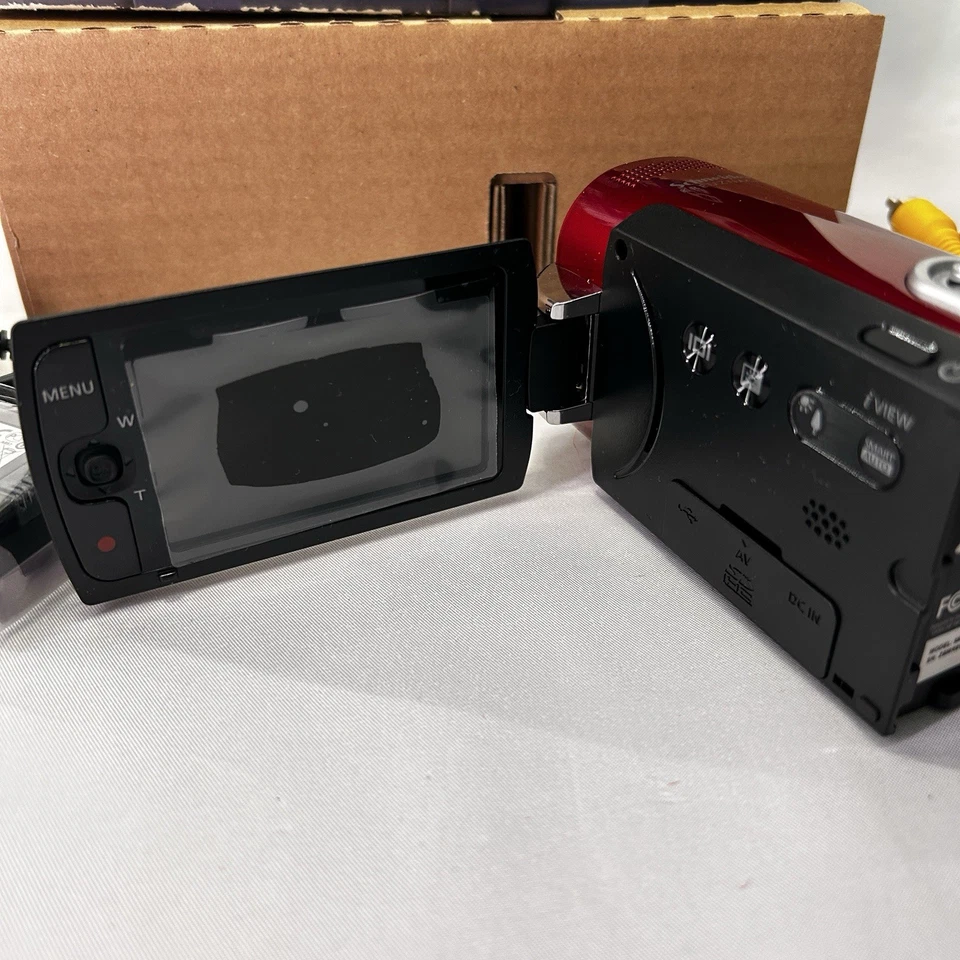 Samsung SMX-F40RN Digital Camcorder- Red, New, Open Box. - Image 3 of 4